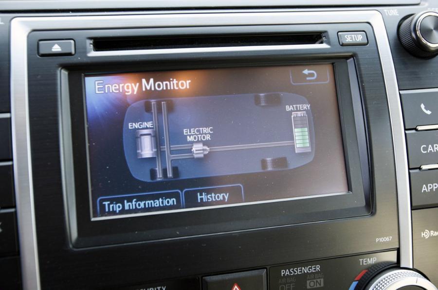  Toyota Camry Hybrid 2012 года  (фото 16 из 71)